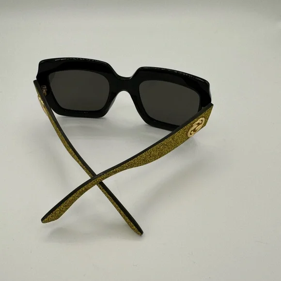 Gucci Black & Gold beautiful design with glitter. - www  display picture 1